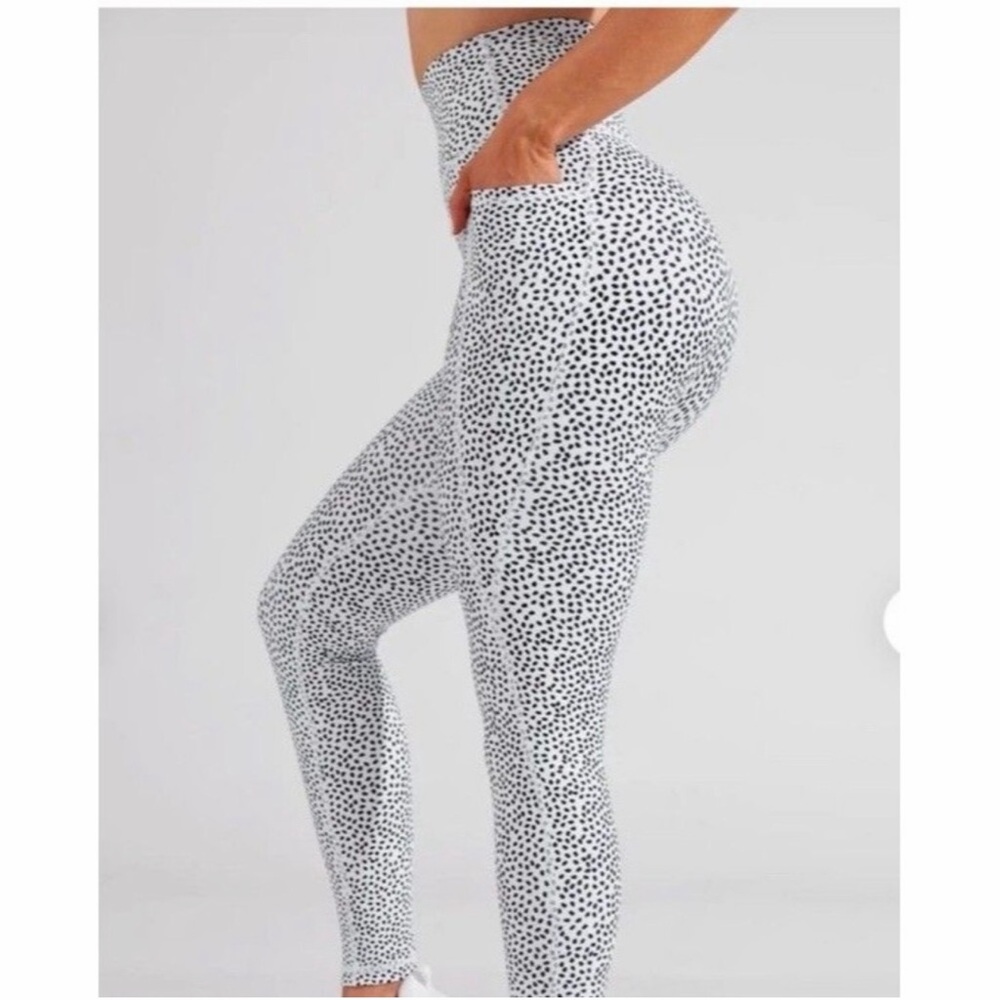 BUFFBUNNY limitless leggings